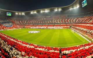 九游会j9-C罗生涯进球948球创纪录，基恩幽默调侃其逼抢能力